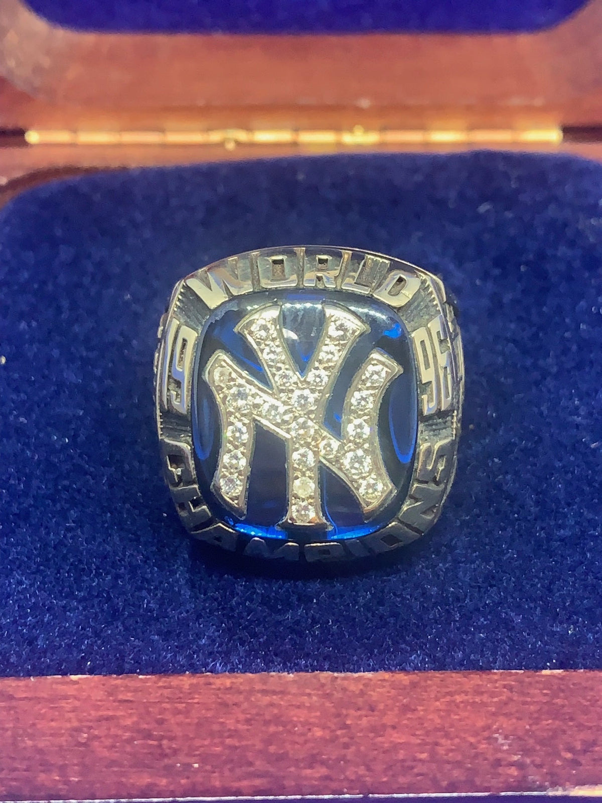 1996 New York Yankees World Series Championship Ring w/ Presentation Box